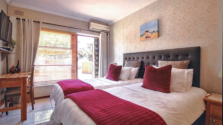 7 Bedroom Property for Sale in Vredenburg Western Cape